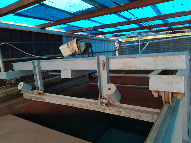 污水处理设备桁车刮渣